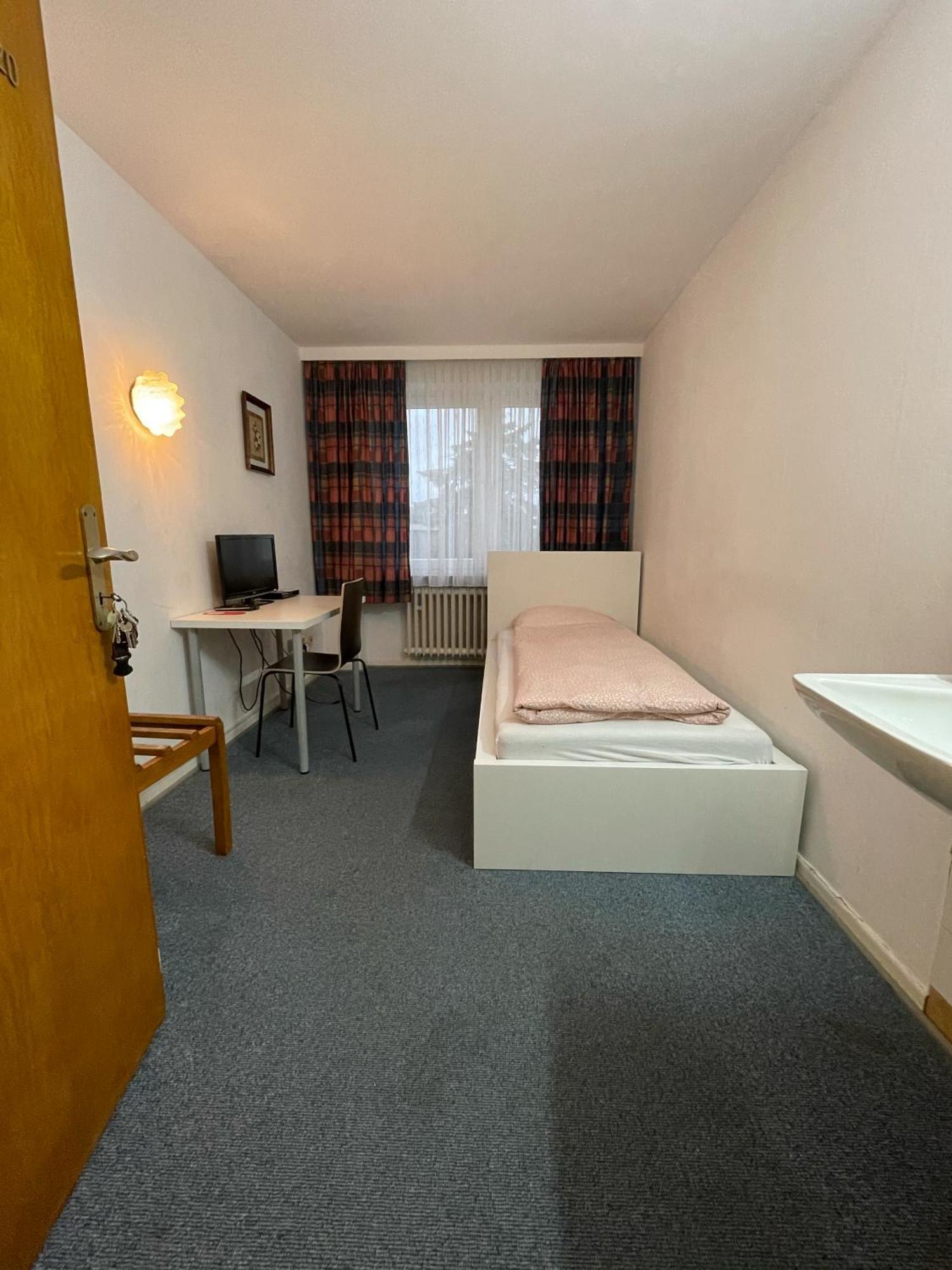Haven Hotels - Hotel Am Stadion Leverkusen Room photo