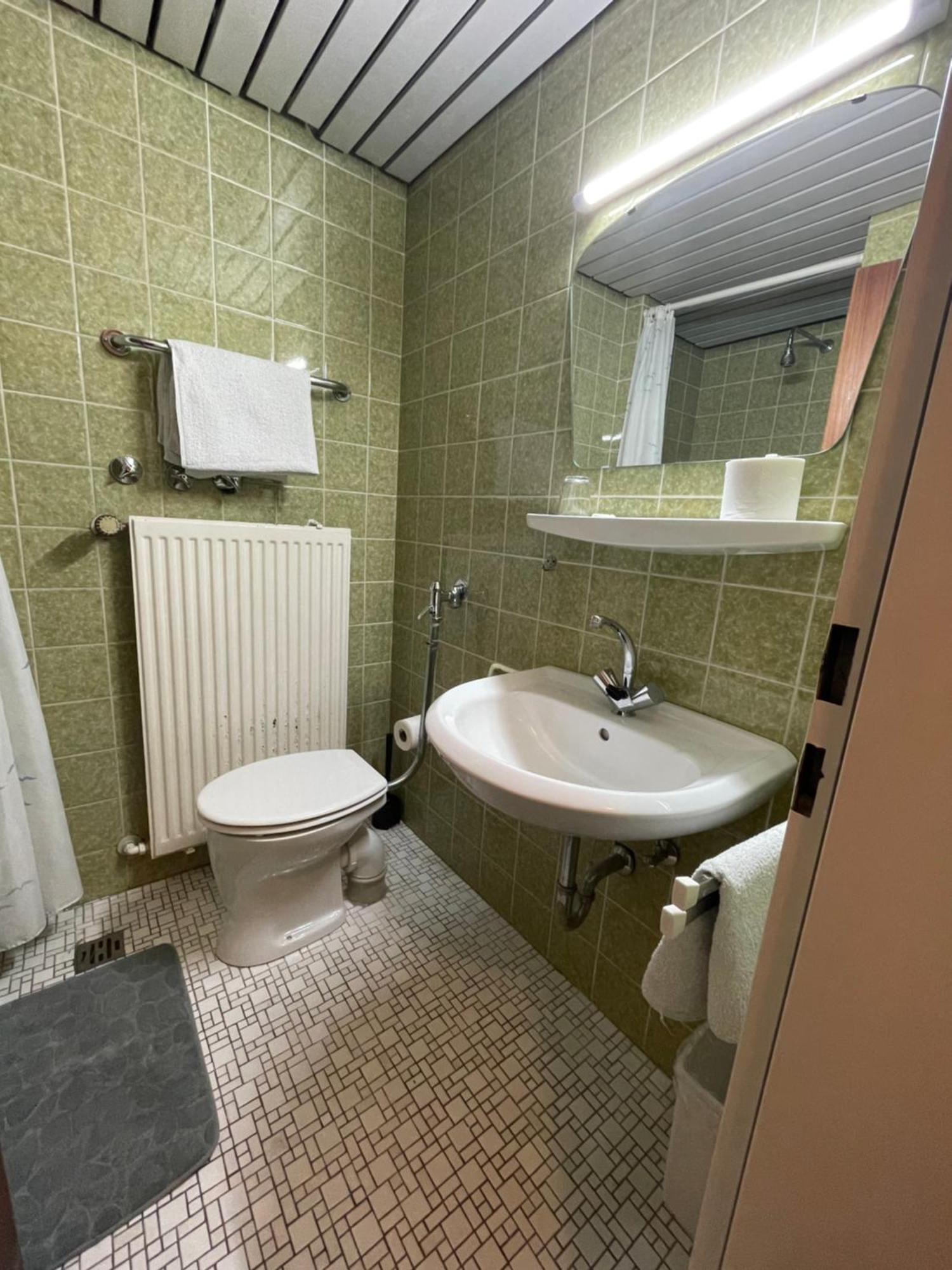 Haven Hotels - Hotel Am Stadion Leverkusen Room photo